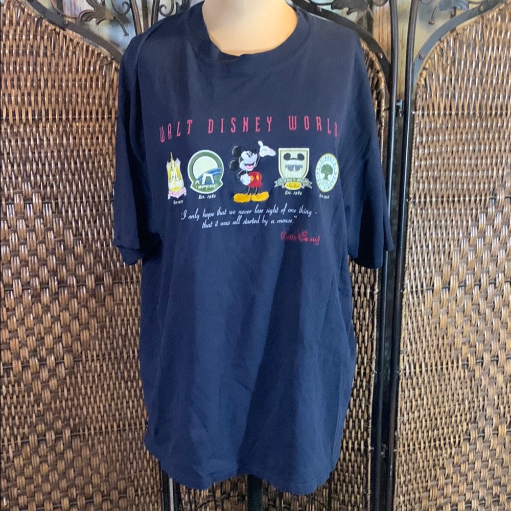Vintage Walt Disney World Navy Graphic T-Shirt